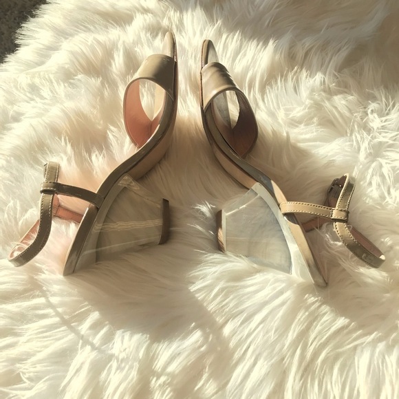 STUART Weitzman Cream Nude and Lucite Sandals - Picture 4 of 6